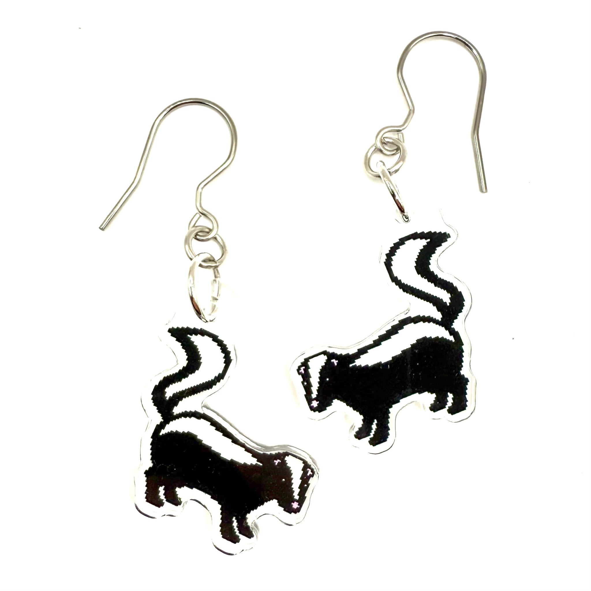 SKUNK LIFE EARRINGS